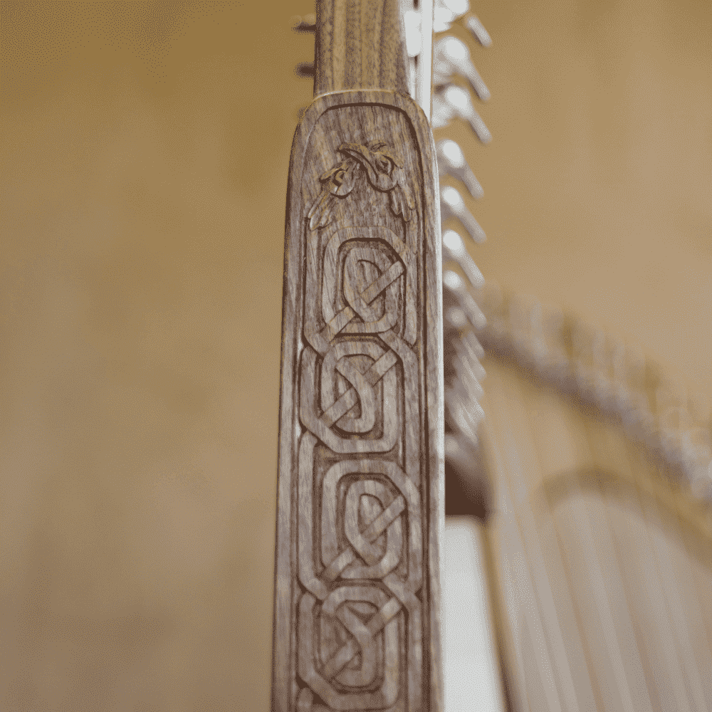 Eine der angebotenen Leistungen umfafsst Schnitzereien und Änderungswünsche